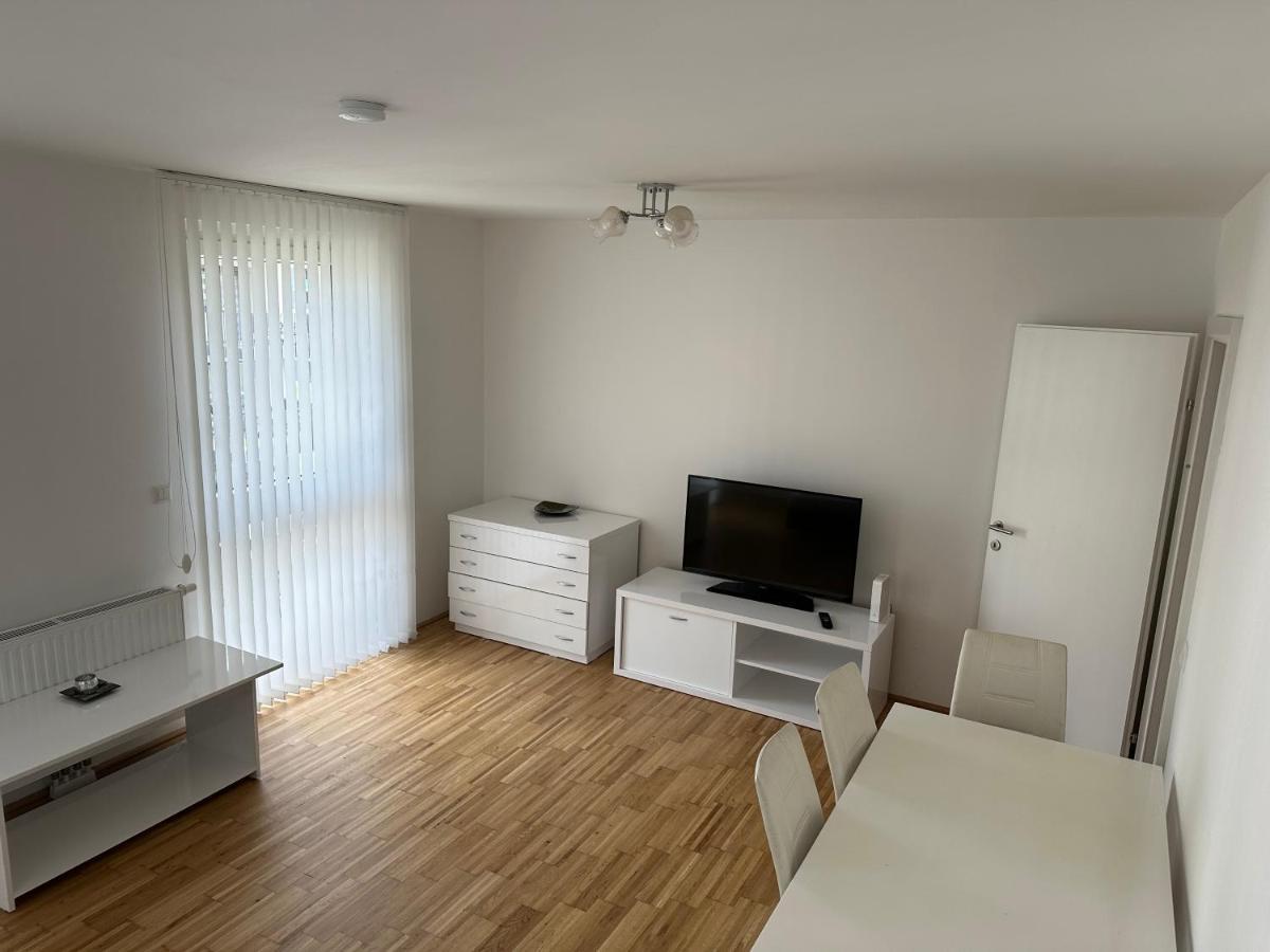 וינה Hauptbahnhof Ferienwohnung Am Park מראה חיצוני תמונה