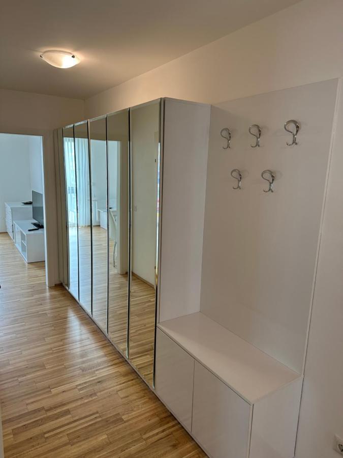 וינה Hauptbahnhof Ferienwohnung Am Park מראה חיצוני תמונה